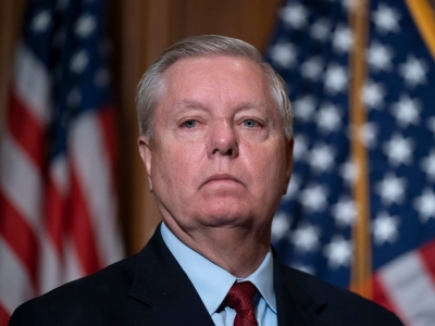 O Ρεπουμπλικανός γερουσιαστής Lindsey Graham καλεί τους Ρώσους να δολοφονήσουν τον Putin