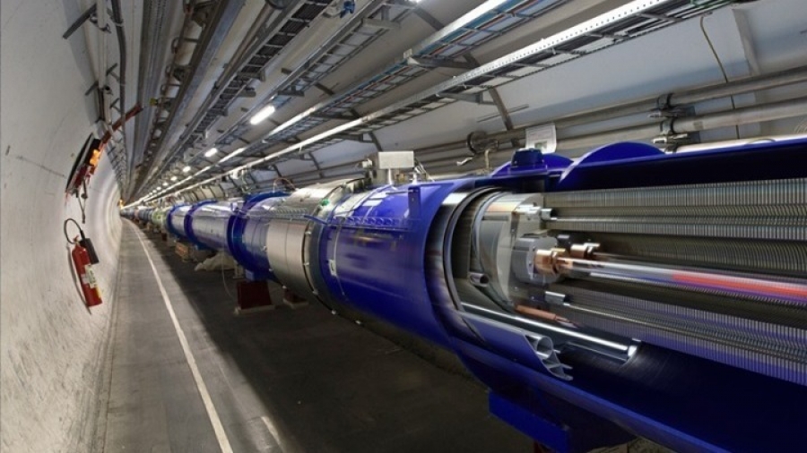 Ανακαλύφθηκαν στο CERN νέα «εξωτικά» σωματίδια, ένα νέο πεντακουάρκ και δύο τετρακουάρκ