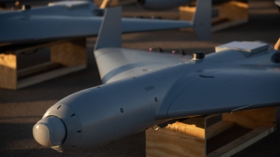 «Πεδίο βολής φθηνό το Ιράν» - Οι ΗΠΑ δοκιμάζουν νέας γενιάς πυραύλους και drones στον πόλεμο (vid)