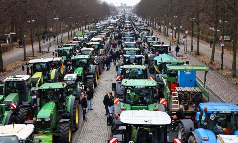 Κλιμακώνουν τις κινητοποιήσεις τους οι αγρότες στο Βέλγιο – Θα αποκλείσουν την πρόσβαση στη Βόρεια Θάλασσα