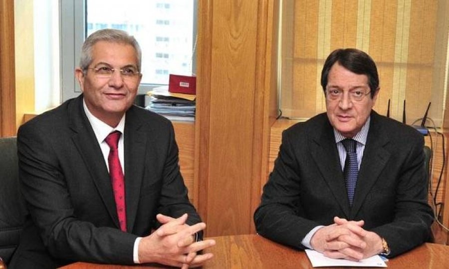 Κύπρος: Αντιπαράθεση ΑΚΕΛ - Αναστασιάδη για το Κυπριακό - Θα μείνεις στην ιστορία ως ο πρόεδρος της διχοτόμησης