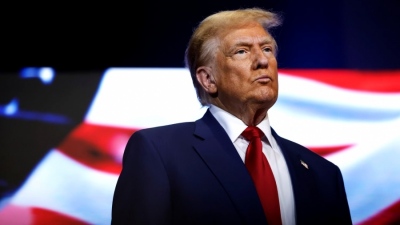 Trump: Μην ασχολείστε με τον Putin, αλλά με τους μετανάστες βιαστές