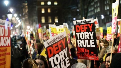 Πορεία στο Λονδίνο κατά του Johnson με σύνθημα: «Δεν είναι ο πρωθυπουργός μου»