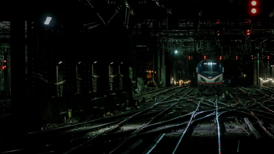 Μακάβριο εύρημα στο μετρό της Νέας Υόρκης οδήγησε στην αναζήτηση ενός πτώματος