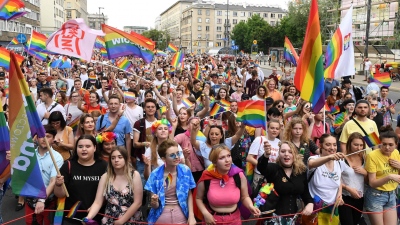 Woke επίθεση στην Πολωνία - Το Ευρωπαϊκό Δικαστήριο καλεί τη χώρα να αναγνωρίσει το γάμο ομοφυλοφίλων