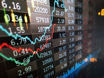 Σε κόκκινο συναγερμό τα hedge funds: Έρχεται καλοκαίρι αβεβαιότητας και αστάθειας στις αγορές