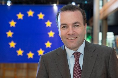 Weber (ΕΛΚ): Η Βρετανία πρέπει να κάνει περισσότερα για να διευθετήσει τους όρους του Brexit