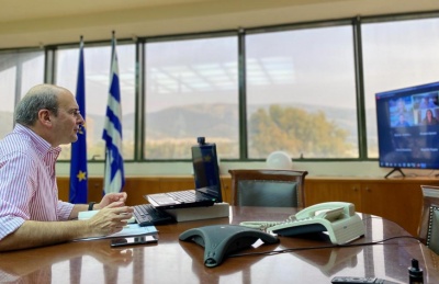 Χατζηδάκης: Ειδικό πρόγραμμα επιδότησης της αγοράς ηλεκτροκίνητων αυτοκινήτων, σκούτερ και ποδηλάτων