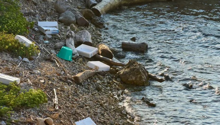 StZ: Σκουπιδότοπος το βαθύτερο σημείο της Μεσογείου