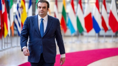 Διθύραμβοι των FT για Πιερρακάκη - «Φορολογικός παράδεισος» για hedge funds η Ελλάδα - Η… άφιξη του Rokos