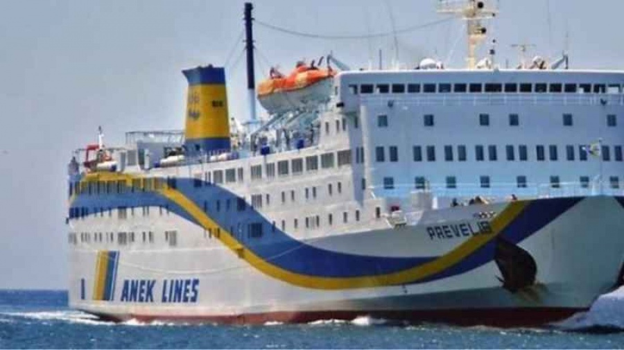 Το πλοίο «Πρέβελης» προσέκρουσε στο λιμάνι της Σητείας – Δεν υπάρχουν τραυματίες