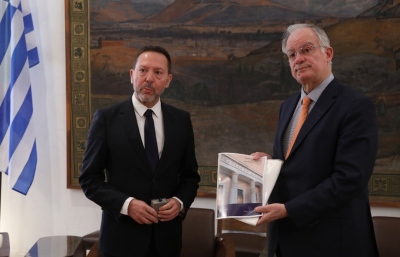 Τα περίεργα παιχνίδια περί σταθερότητας από Τασούλα και Στουρνάρα – Στην υπηρεσία του… Μαξίμου!