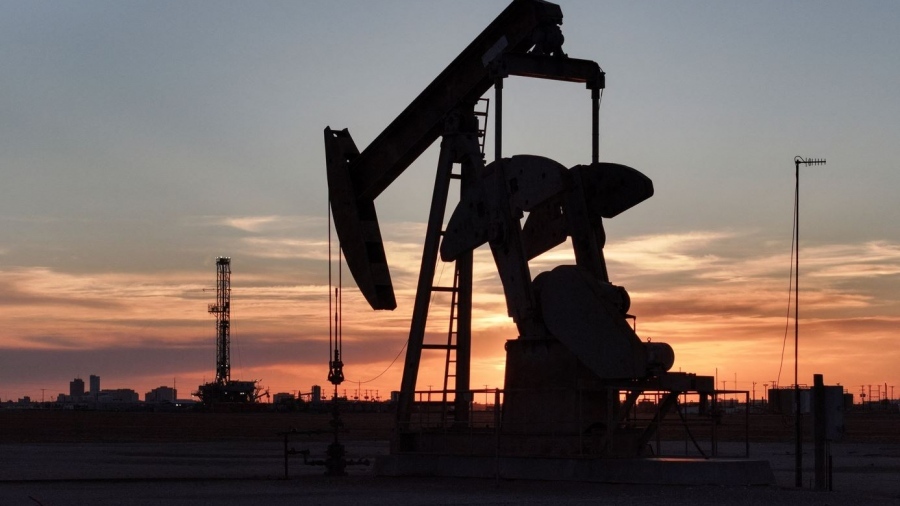 Χτίζει ανοδικό σερί το πετρέλαιο - Κέρδη 0,7% για το Brent, έκλεισε στα 64 δολάρια