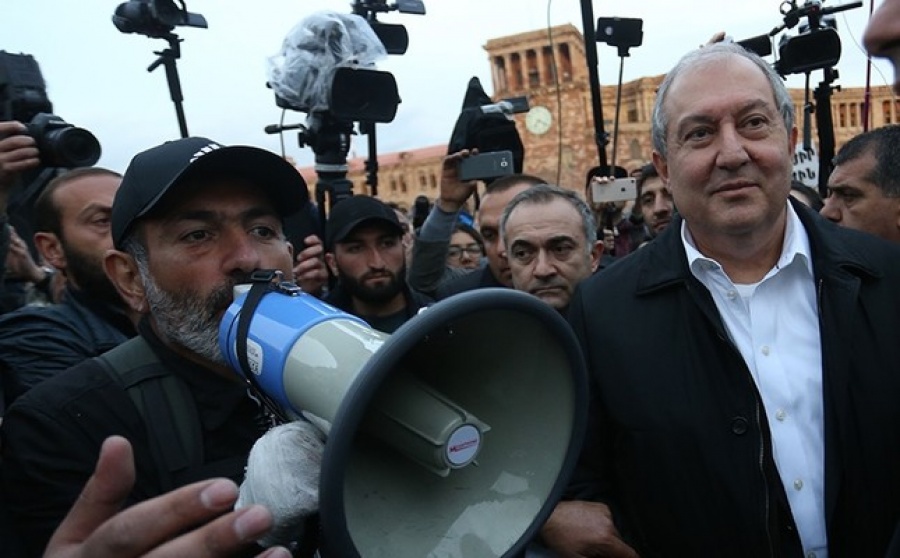 Αρμενία: Ο πρόεδρος Sarkissian αρχίζει συνομιλίες για την επίλυση της πολιτικής κρίσης