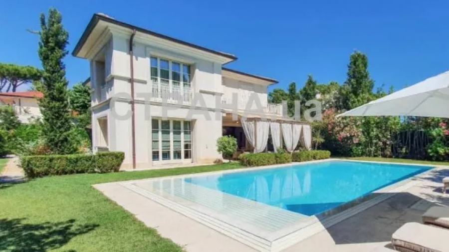 Ιταλία: Η πολυτελής βίλα του Zelensky νοικιάστηκε σε ζευγάρι... Ρώσων - Λεφτά υπάρχουν: Η χλιδή και τα 4,5 εκατ.