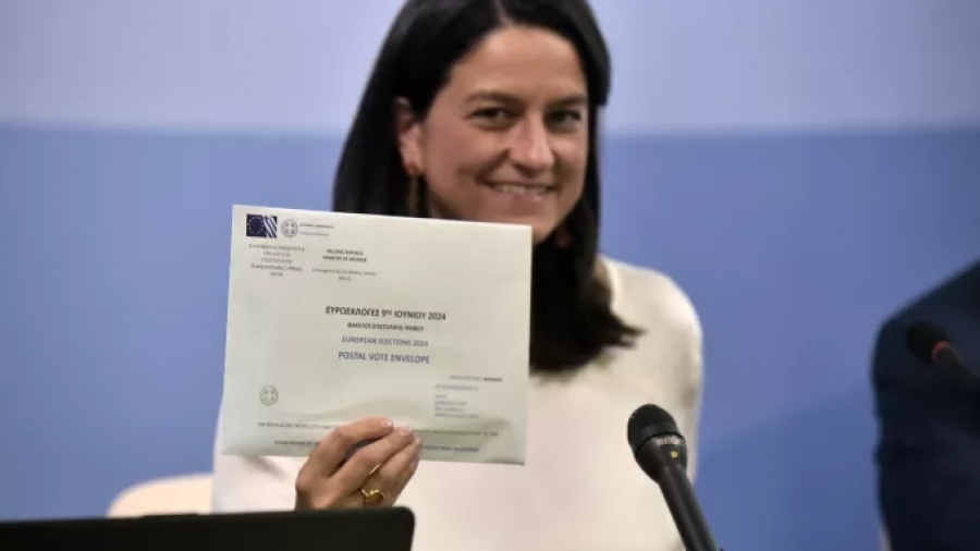 Στην Κύπρο η Νίκη Κεραμέως για ενημέρωση σχετικά με την επιστολική ψήφο