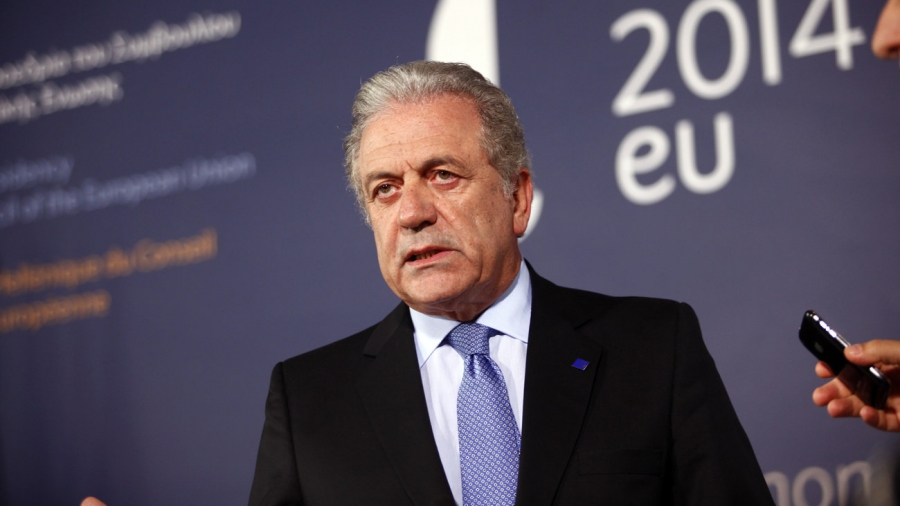 Qatargate: Mε εντολή Von der Leyen (Κομισιόν) επείγουσα έρευνα για τις επαφές του πρώην επιτρόπου Δημήτρη Αβραμόπουλου