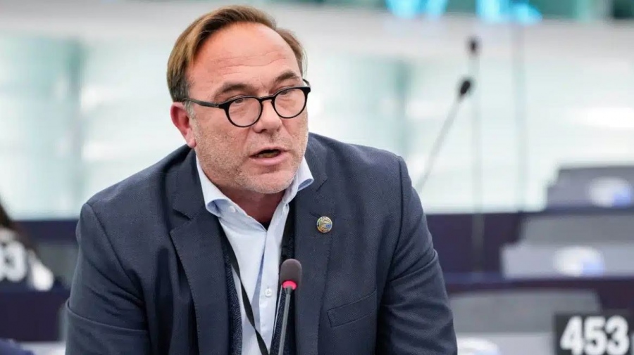 Αποκάλυψη Κόκκαλη: Στη δημοσιότητα 17 κρυφά έγγραφα της Κομισιόν για τα Τέμπη