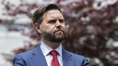 J.D. Vance: Να παραιτηθεί άμεσα ο Biden – Δεν είναι ικανός να ασκεί τα καθήκοντά του