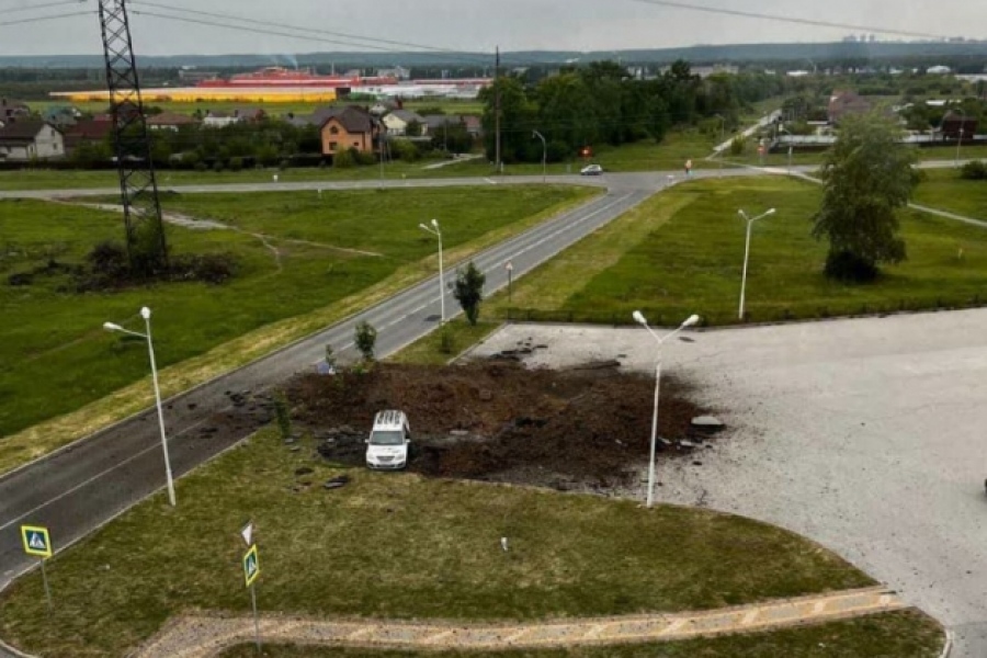 Ουκρανία: Βόμβα FAB-500 έπεσε στην περιοχή Belgorod (βίντεο)