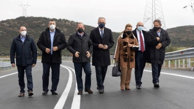 INTRAKAT: Νωρίτερα παραδόθηκαν τα πρώτα 5 χιλιόμετρα του οδικού άξονα Θέρμης - Γαλάτιστας
