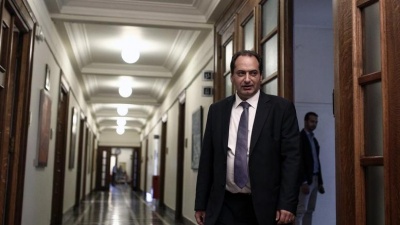 «Πόλεμος» Σπίρτζη – Χατζηδάκη για τους αυτοκινητόδρομους και το υπέρογκο κόστος τους