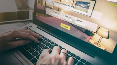 Τι αλλάζει στα κριτήρια της ΕΕ για τις διαδικτυακές ταξιδιωτικές εταιρείες