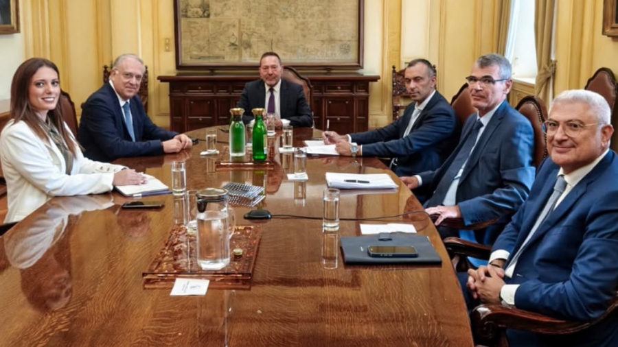 Συνάντηση Θεοδωρικάκου με Στουρνάρα για την πορεία των επενδύσεων και τις οικονομικές επιπτώσεις από τις διεθνείς εξελίξεις