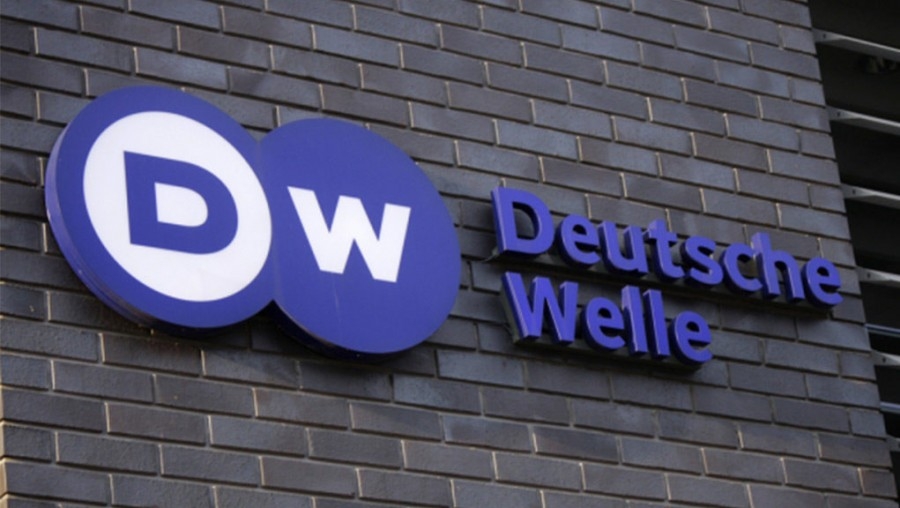 Deutsche Welle: Σε συμπληγάδες ύφεσης και πολέμου ο πλανήτης