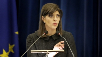 Ξεσκεπάζει η Kovesi: Η Ελλάδα, βασίλισσα της διαφθοράς - ΟΠΕΚΕΠΕ, υπουργοί στο απυρόβλητο και σκάνδαλα δισ. στον Πειραιά