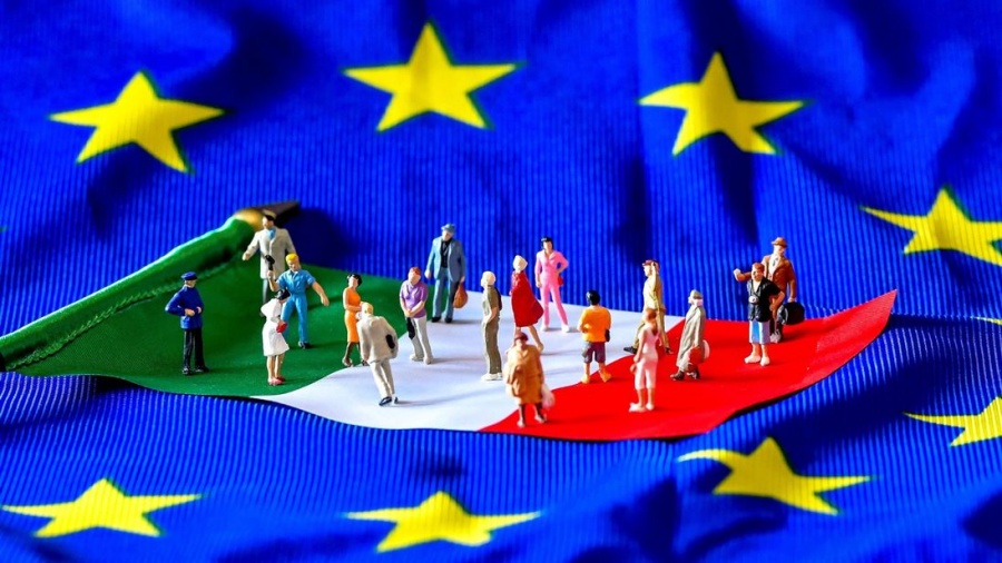 Η Ιταλία με 2,4 τρισ χρέος και 1,75 τρισ ΑΕΠ δεν είναι η αδύναμη Ελλάδα - Η πορεία σύγκρουσης με την ΕΕ θα καταλήξει σε συμβιβασμό