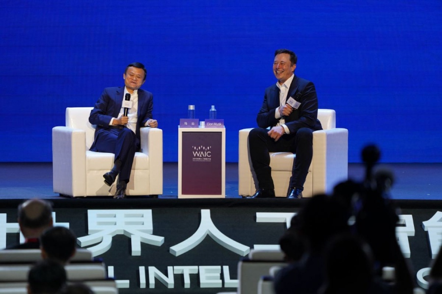 Musk (Tesla) και Ma (Alibaba) συζήτησαν για την τεχνητή νοημοσύνη στη Σαγκάη