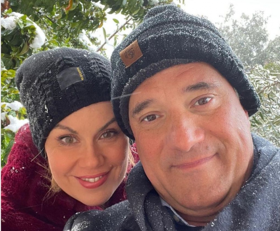 «Χιών πίπτει! Τό κέαρ δὲ ἔχομεν θερμόν!» - Το μήνυμα της συζύγου του Άδωνι Γεωργιάδη στα αρχαία