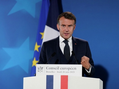 Macron (Γαλλία): Μοχλός πίεσης κατά της Ρωσίας τα παγωμένα ρωσικά κεφάλαια