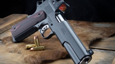 ED BROWN LS10: Δύναμη και φινέτσα