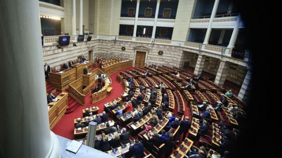 Βουλή: Αντίστροφη μέτρηση για τη συζήτηση άρσης ασυλίας 13 βουλευτών της ΝΔ για τον ΟΠΕΚΕΠΕ - Κλυδωνισμοί στο Μαξίμου