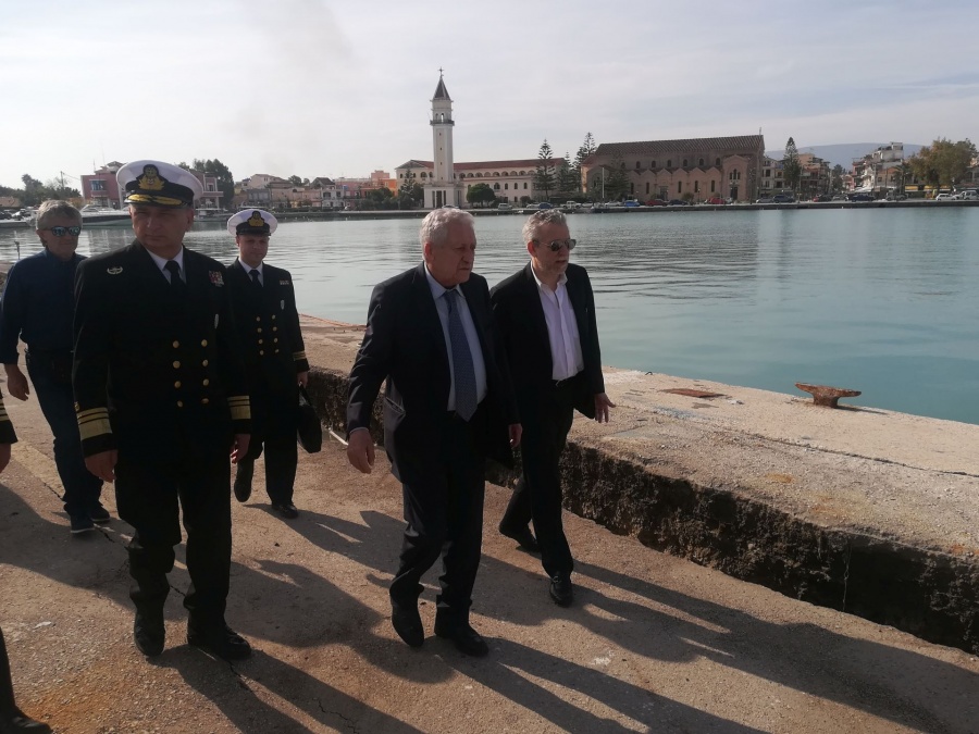 Επίσκεψη Κουβέλη στη Ζάκυνθο – Στο επίκεντρο η αποκατάσταση των ζημιών στο λιμάνι και στα Στροφάδια