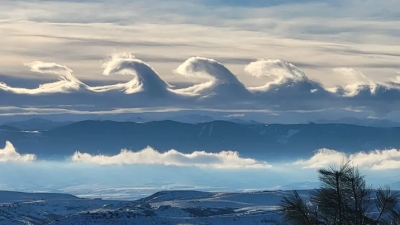 Σπάνια σύννεφα Kelvin-Helmholtz στον ουρανό του Γουαϊόμινγκ