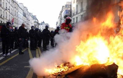 Σοβαρά επεισόδια  σε διαδηλώσεις στη Γαλλία για το συνταξιοδοτικό – Πονοκέφαλος για Macron η μεταρρύθμιση