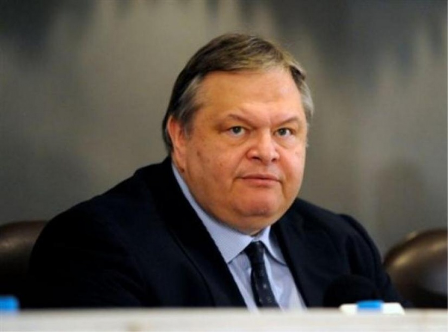 Βενιζέλος: Προβληματική νομικά και πολιτικά η συμφωνία Τσίπρα – Ιερώνυμου για την εκκλησιαστική περιουσία