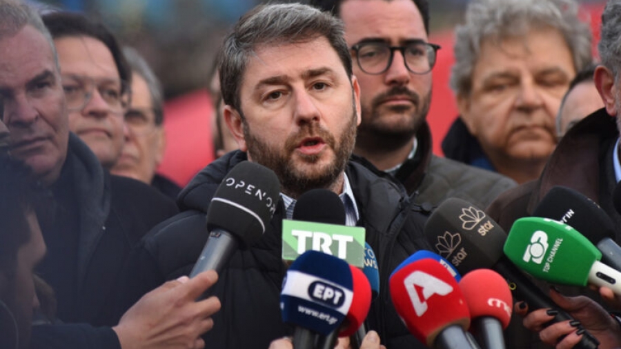 ΠΑΣΟΚ για Μητσοτάκη: Αναλαμβάνει την ευθύνη για τα Τέμπη μόνο στα λόγια - Δεν είμαστε όλοι ίδιοι