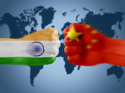 Και άλλο μέτωπο – Η Κίνα ενισχύει με αεροσκάφη και φρεγάτες το Πακιστάν για να αντιμετωπίσει την Ινδία