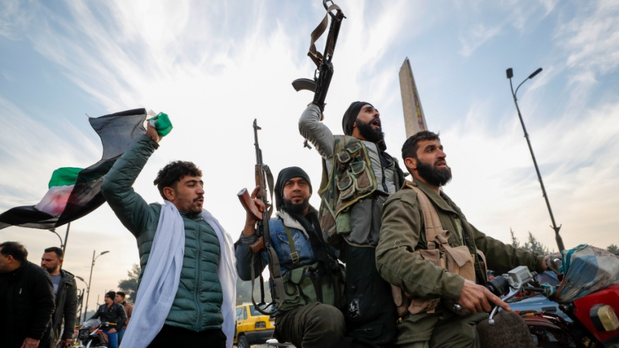 Τα παιδιά δεν είναι ασφαλή στη «νέα Συρία» - Άντρο ψυχοπαθών, φανατικών ισλαμιστών και ριζοσπαστών η χώρα