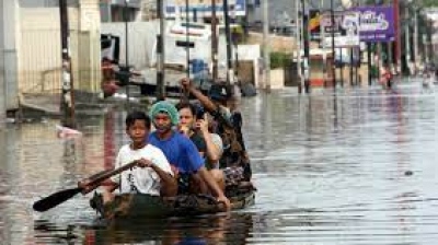 Ινδονησία: Τουλάχιστον 28 νεκροί από πλημμύρες και κατολισθήσεις στη Σουμάτρα