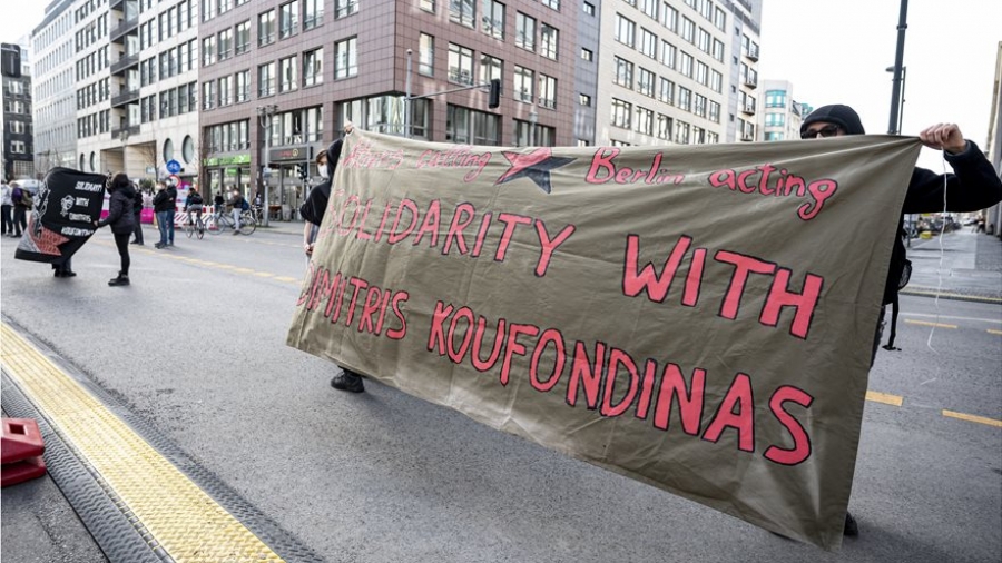 Γερμανία - Κατάληψη στο ελληνικό προξενείο για τον Κουφοντίνα