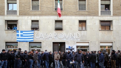 Ξεσηκωμός των πατριωτών στην Ιταλία - Παρέμβαση της CasaPound στη Βουλή των Αντιπροσώπων: Η αριστερά είναι μαφία