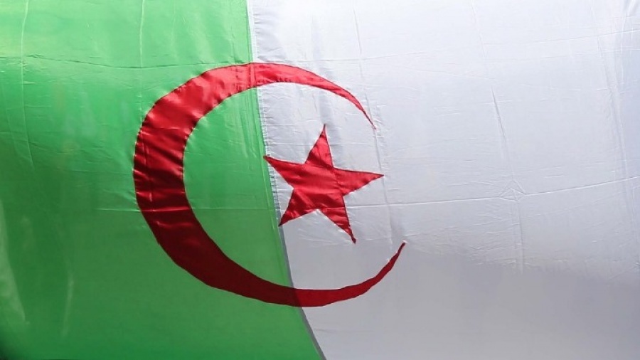 Διπλωματικός πυρετός - Συνάντηση των ΥΠΕΞ χωρών που συνορεύουν με τη Λιβύη στην Αλγερία