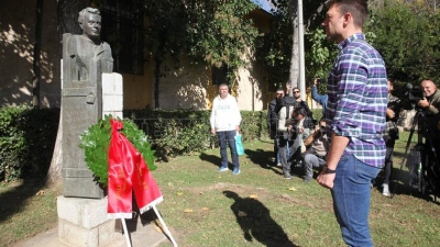Επέτειος Πολυτεχνείου - Ο Κασσελάκης κατέθεσε στεφάνι στο μνημείο ΕΑΤ-ΕΣΑ