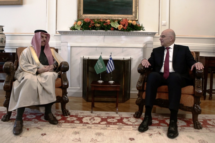 Σε καλό κλίμα η συνάντηση Δένδια με τον Σαουδάραβα ομόλογό του