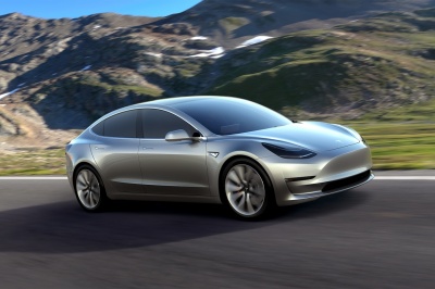 H Tesla μειώνει τις τιμές για το Model 3 στην Κίνα και απορροφά τους δασμούς